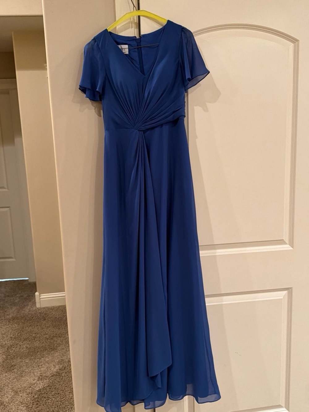 Elegant Blue V-Neck Maxi Dress